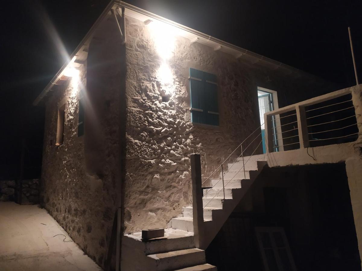 Stathis Guesthouse Fternon ภายนอก รูปภาพ