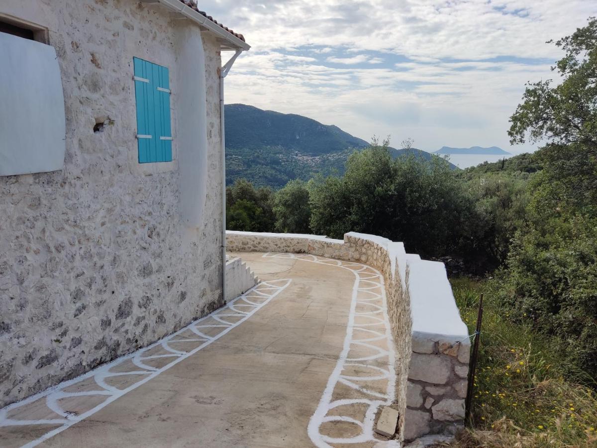 Stathis Guesthouse Fternon ภายนอก รูปภาพ